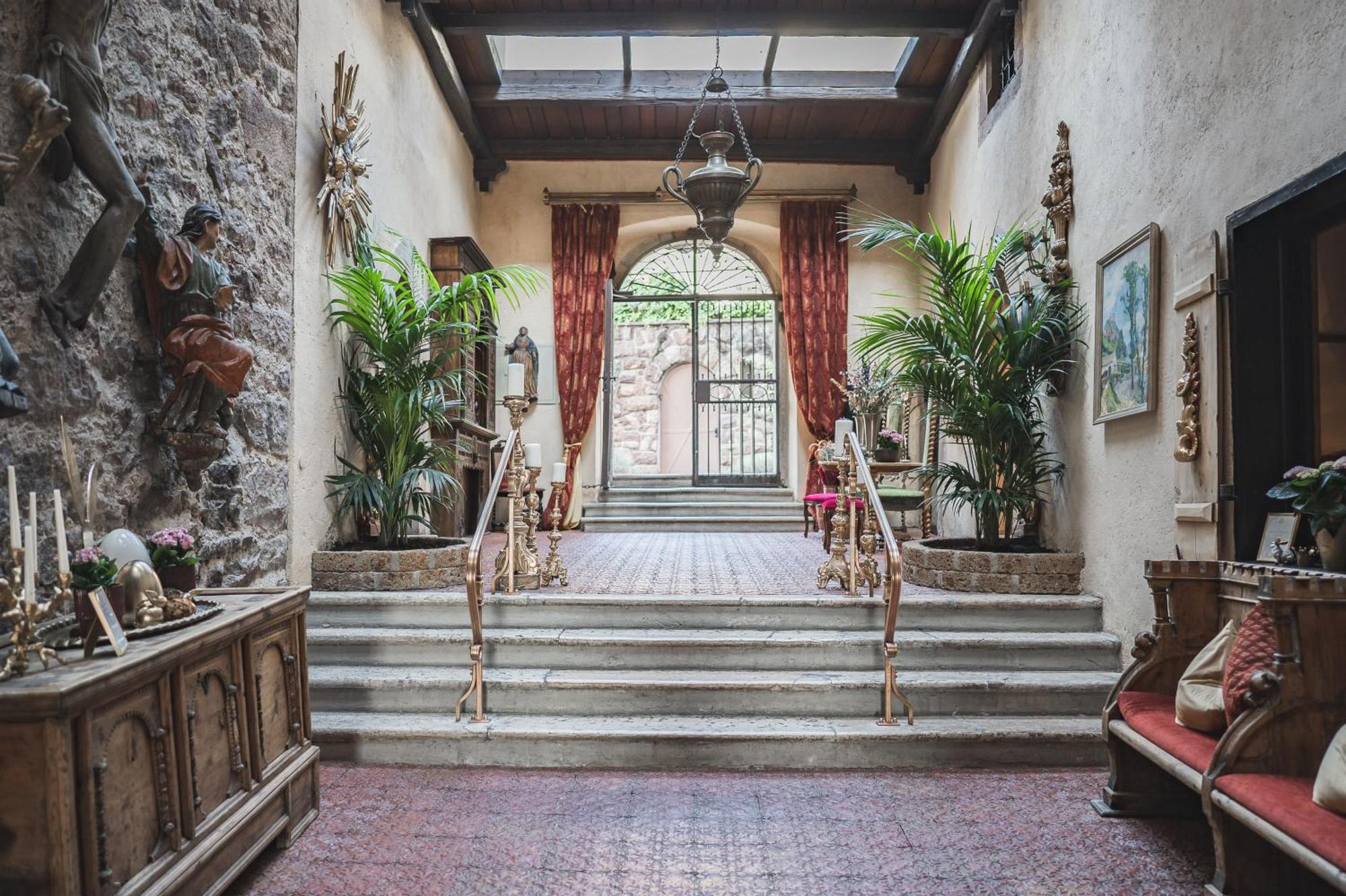 Schloss Hotel Korb Апиано сула Страда дел Вино Екстериор снимка