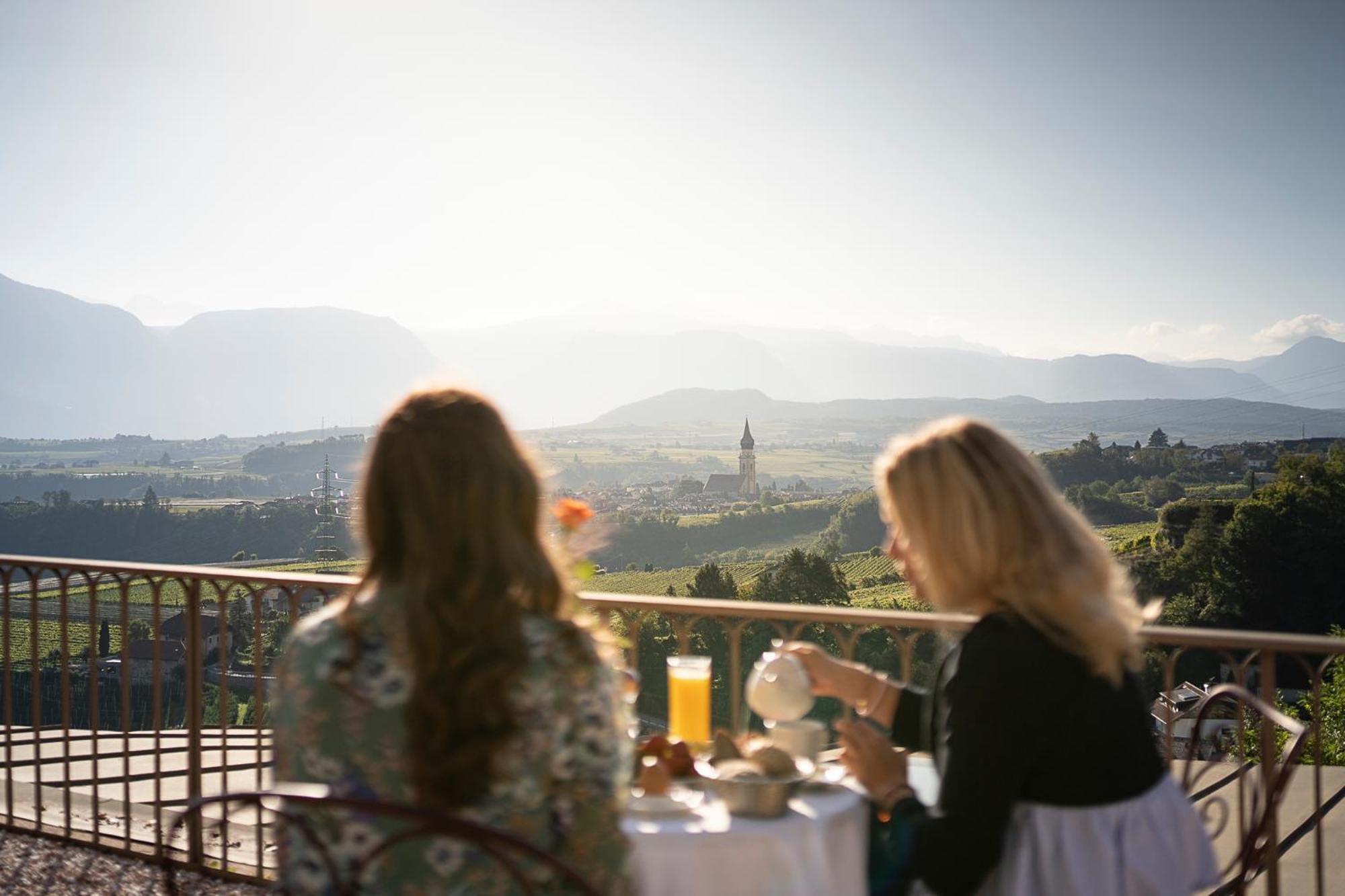 Schloss Hotel Korb Апиано сула Страда дел Вино Екстериор снимка